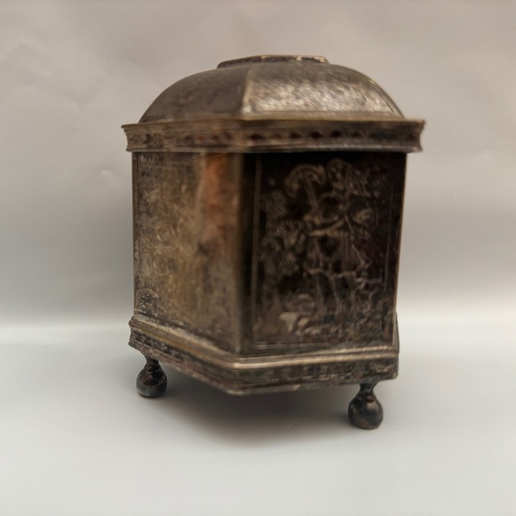 1985 Metropolitan Museum of Art Sterling Silver Dutch 17th Century Marriage Box - Picture 1 of 5